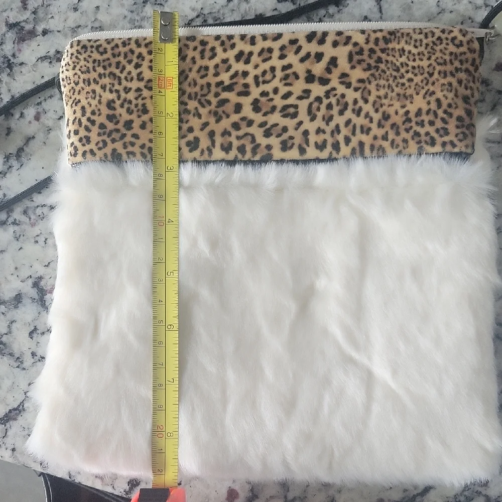 Handmade chic crossbody